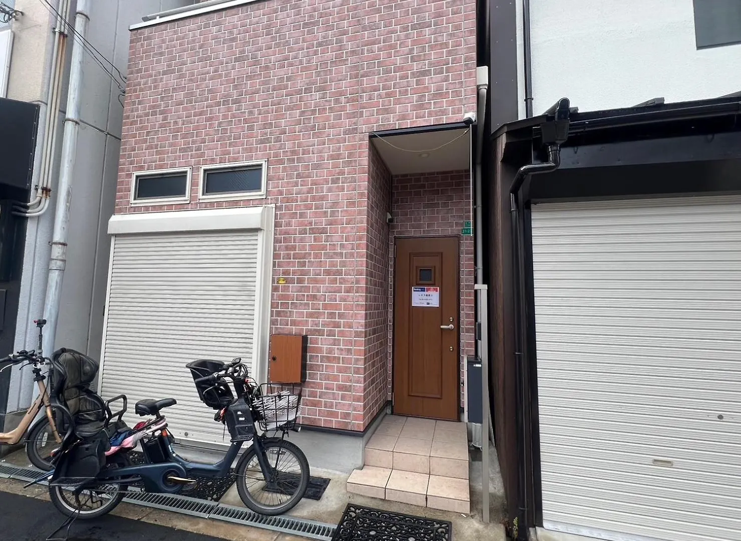 鶴橋ロフト付戸建て Lägenhet Osaka 0*,  Japan